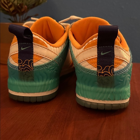 Nike Color Block - Picture 3 of 5